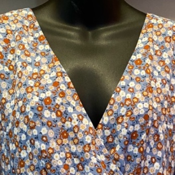 FASHION UNION Plus Wrap Blouse size 16 - Picture 9 of 11